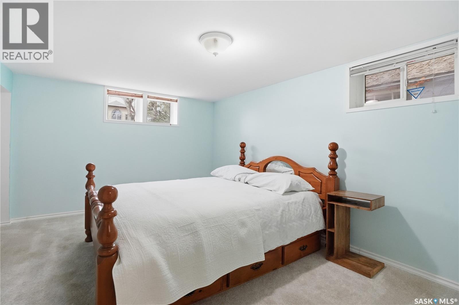 3625 Victoria Avenue, Regina, SK - Indoor Photo Showing Bedroom
