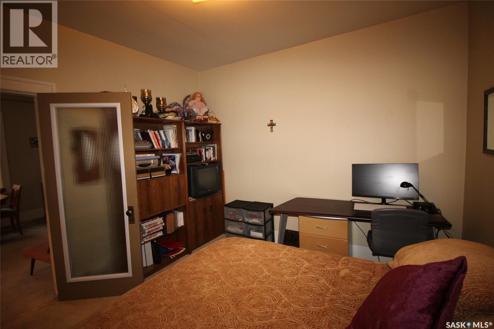 515 1St Street E, Shaunavon, SK - Indoor Photo Showing Office