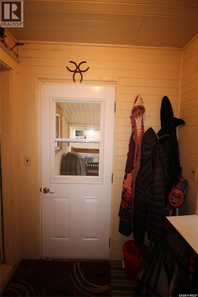 515 1St Street E, Shaunavon, SK - Indoor