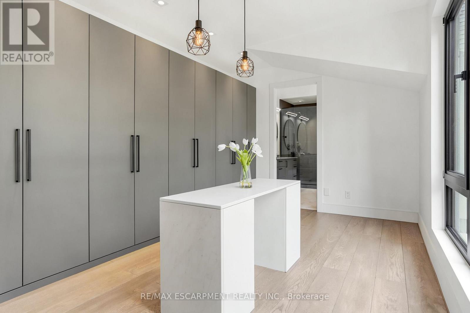 1435 Applewood Road, Mississauga, ON - Indoor
