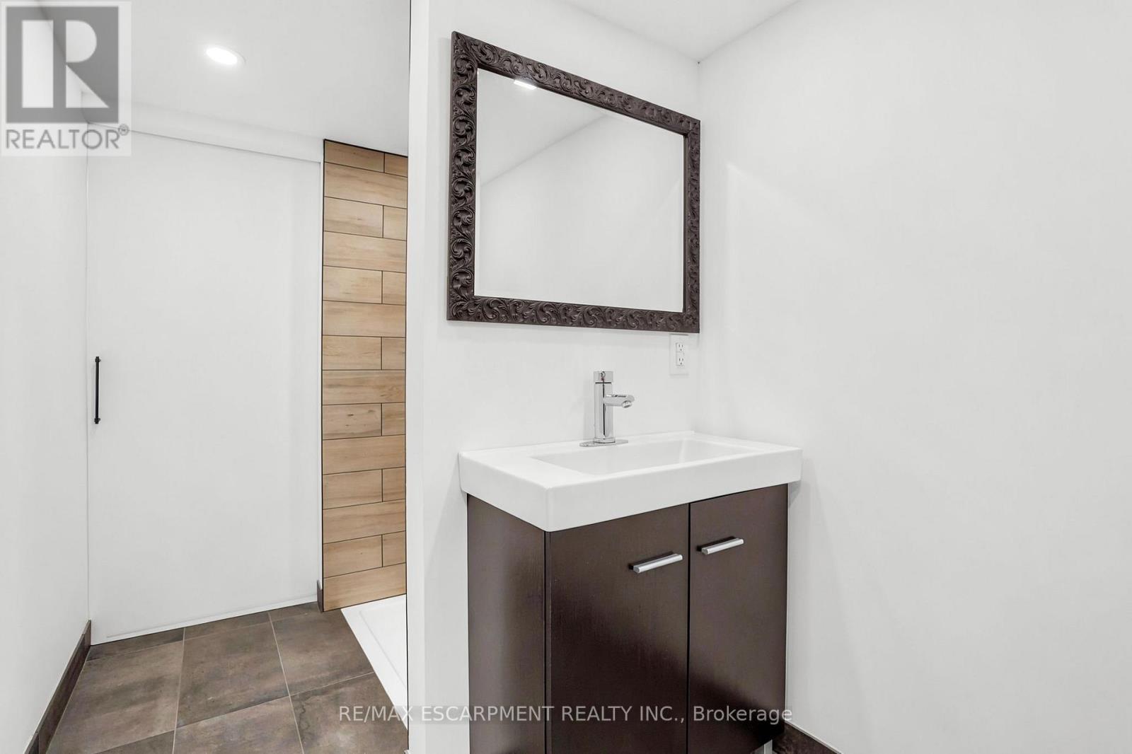 1435 Applewood Road, Mississauga, ON - Indoor