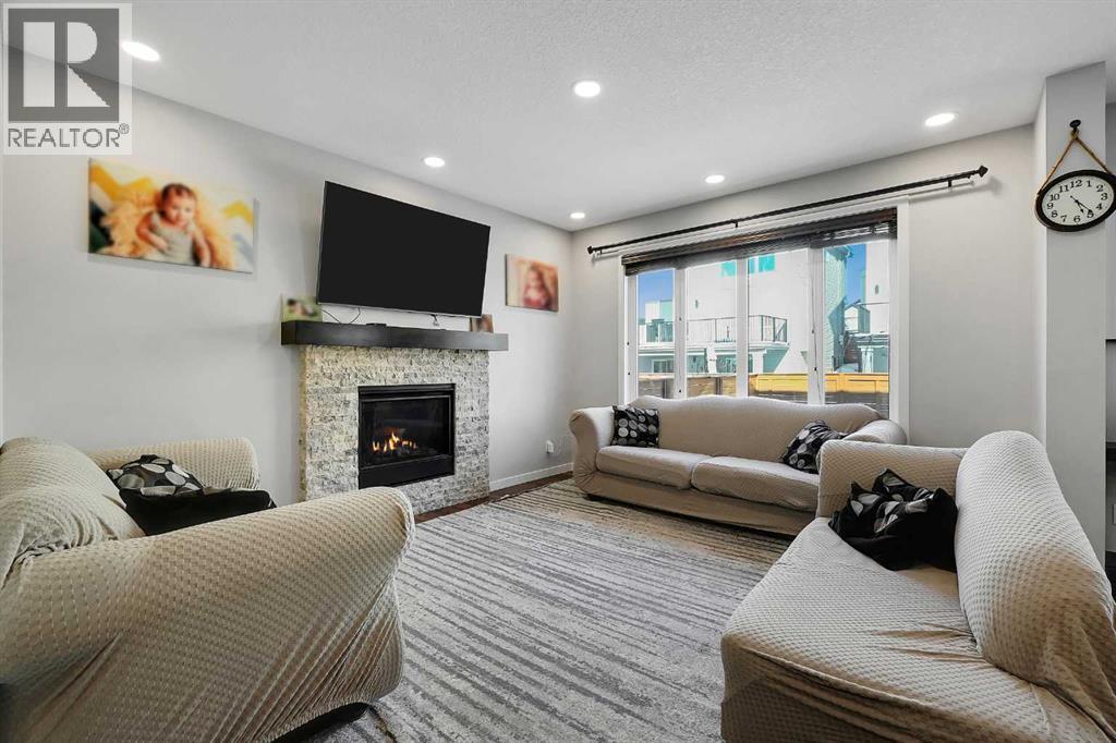 216 Carringvue Manor Nw, Calgary, AB