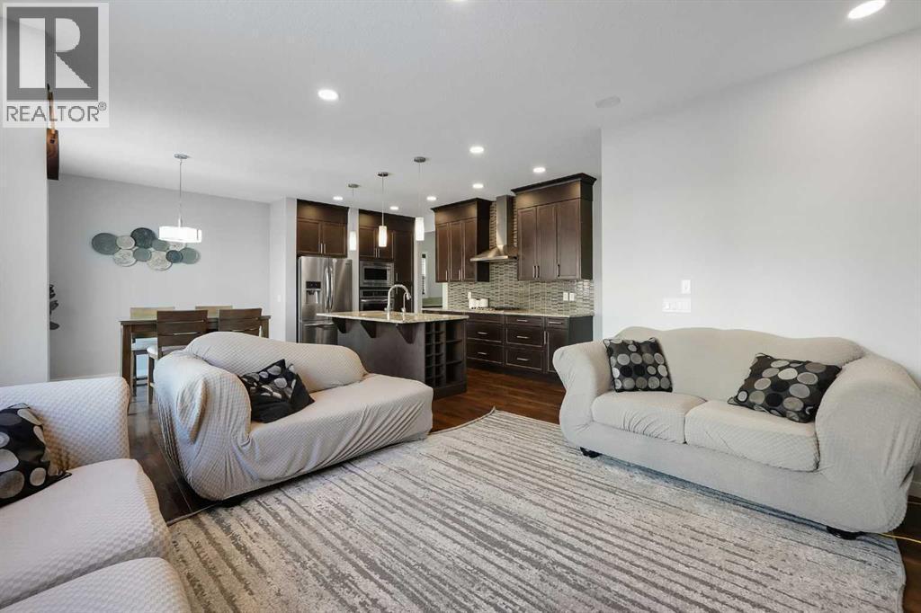 216 Carringvue Manor Nw, Calgary, AB