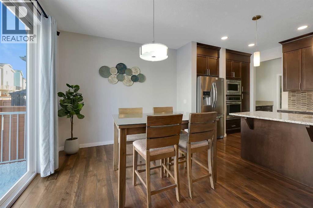 216 Carringvue Manor Nw, Calgary, AB