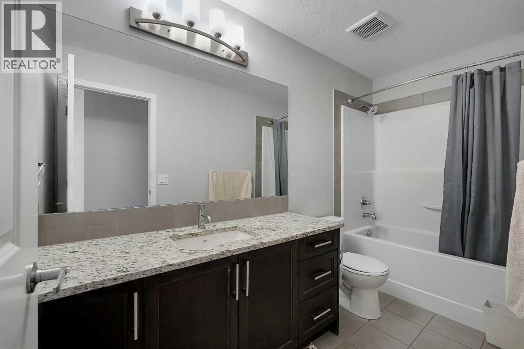 216 Carringvue Manor Nw, Calgary, AB