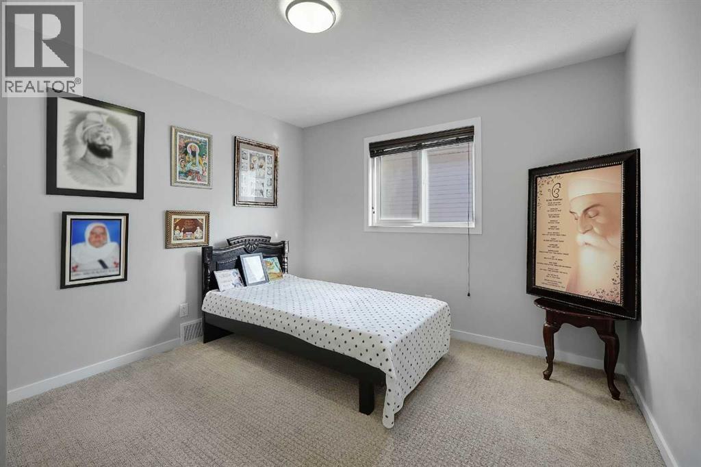 216 Carringvue Manor Nw, Calgary, AB