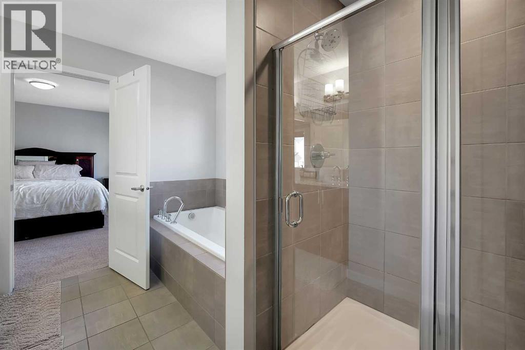 216 Carringvue Manor Nw, Calgary, AB
