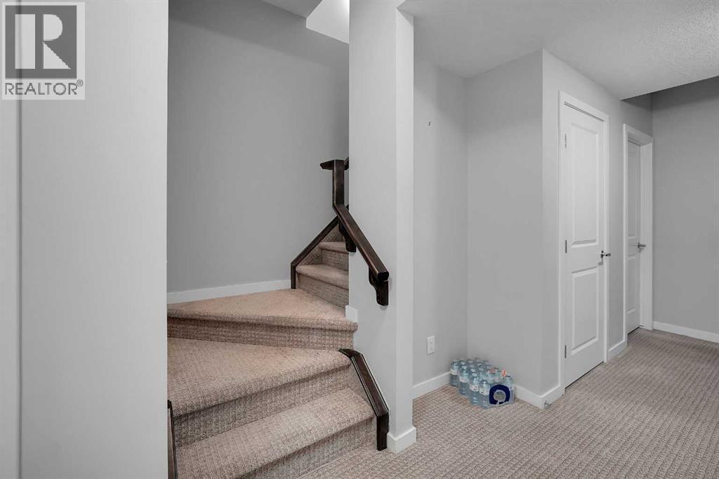216 Carringvue Manor Nw, Calgary, AB