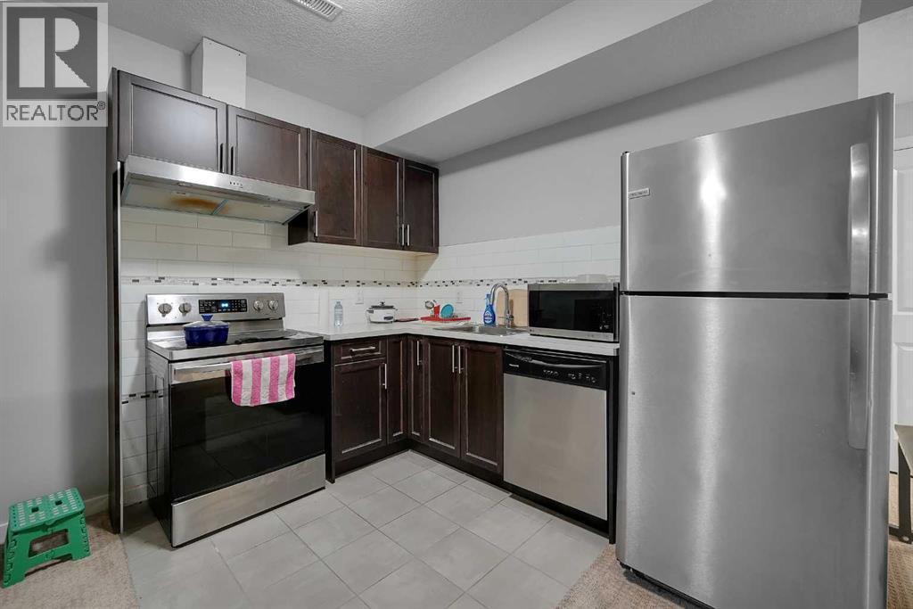 216 Carringvue Manor Nw, Calgary, AB