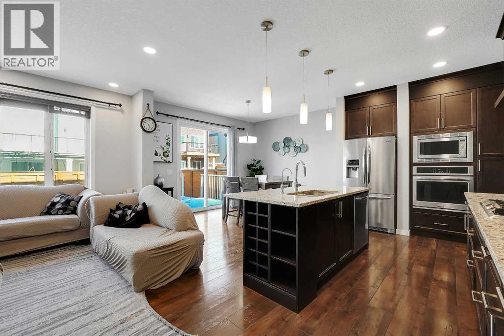 216 Carringvue Manor Nw, Calgary, AB