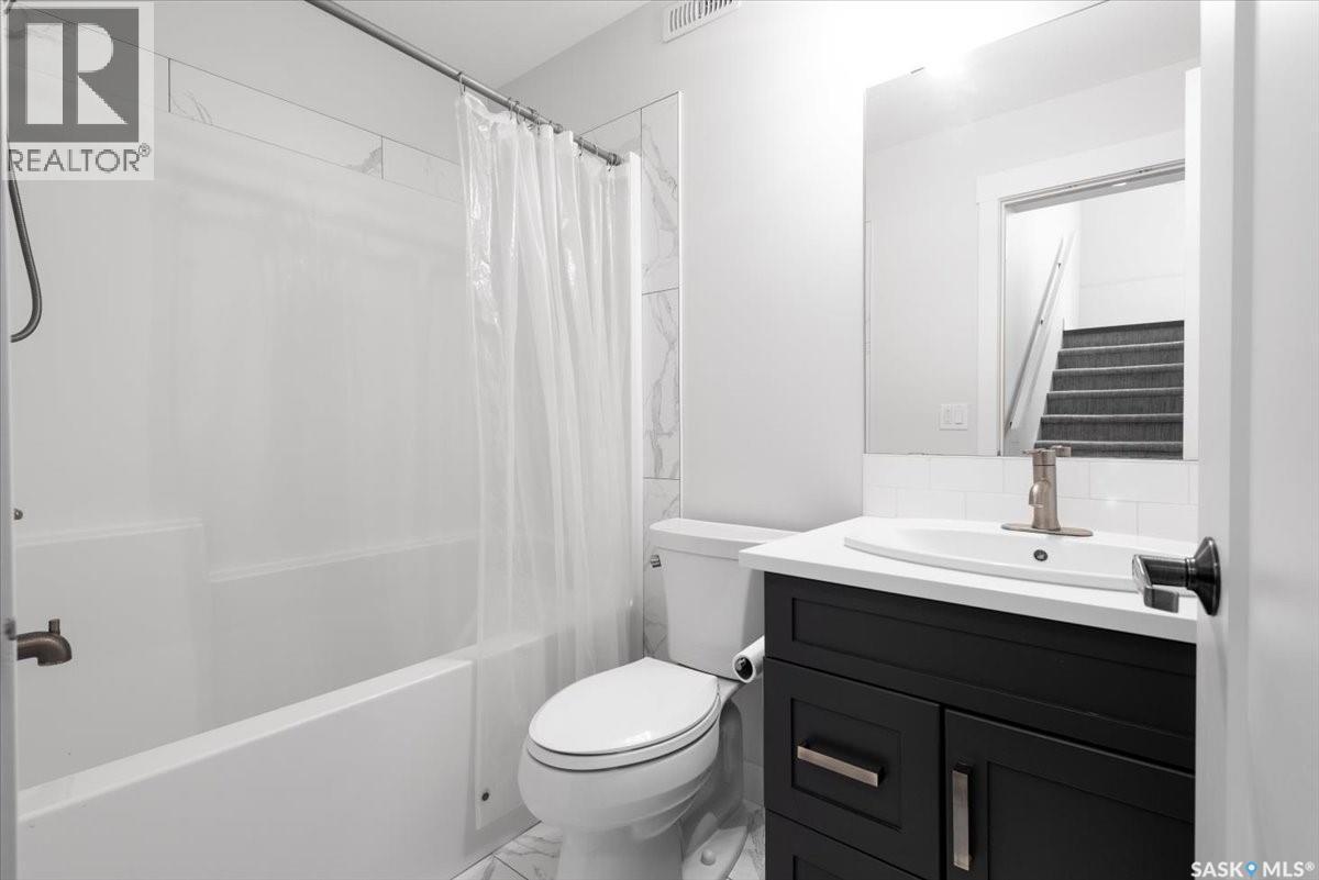 3628 Gee Crescent, Regina, SK - Indoor Photo Showing Bathroom