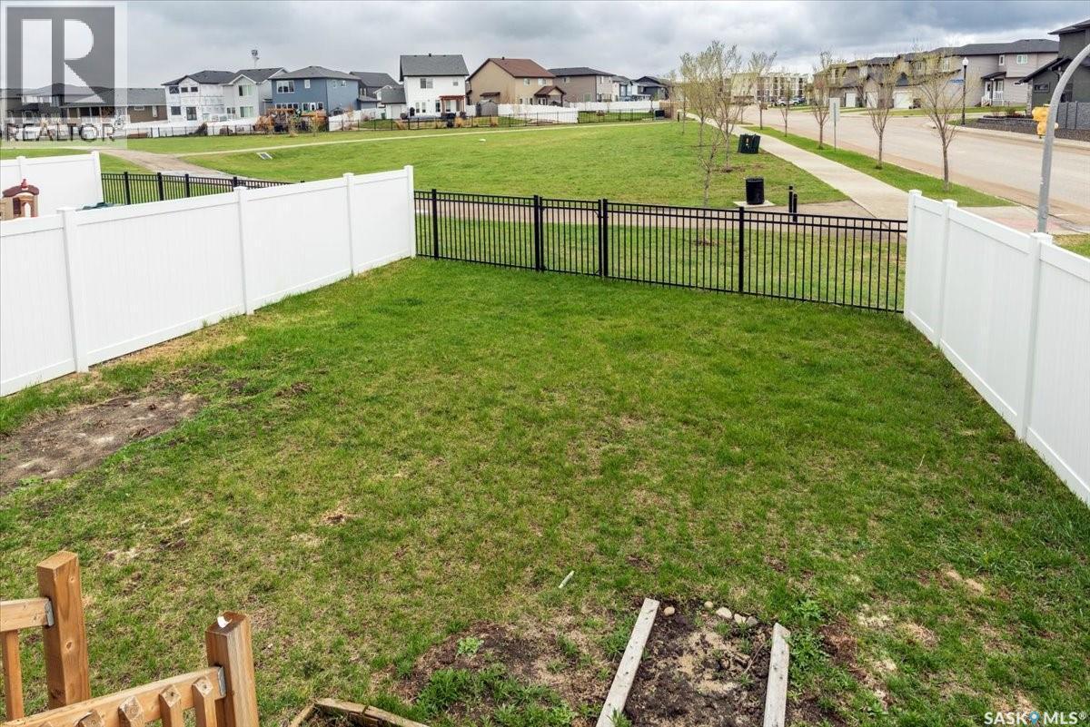 3628 Gee Crescent, Regina, SK - Outdoor