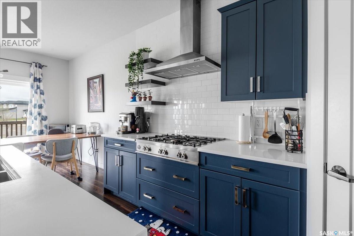 3628 Gee Crescent, Regina, SK - Indoor Photo Showing Kitchen With Upgraded Kitchen