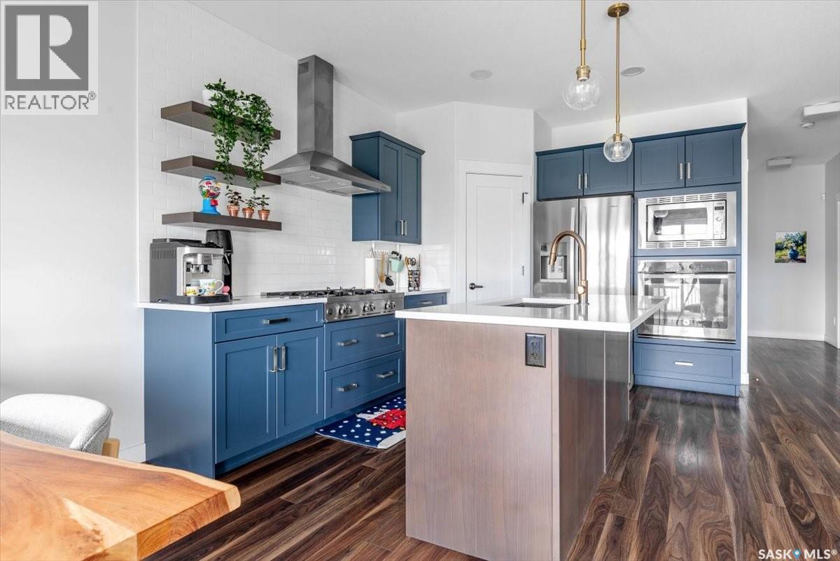 3628 Gee Crescent, Regina, SK - Indoor Photo Showing Kitchen With Upgraded Kitchen