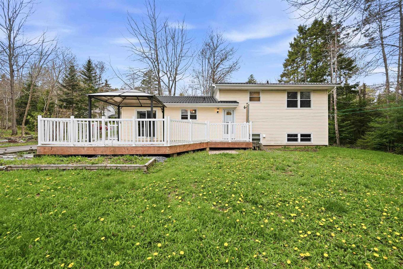 81 Armanda Crescent, Fall River, NS