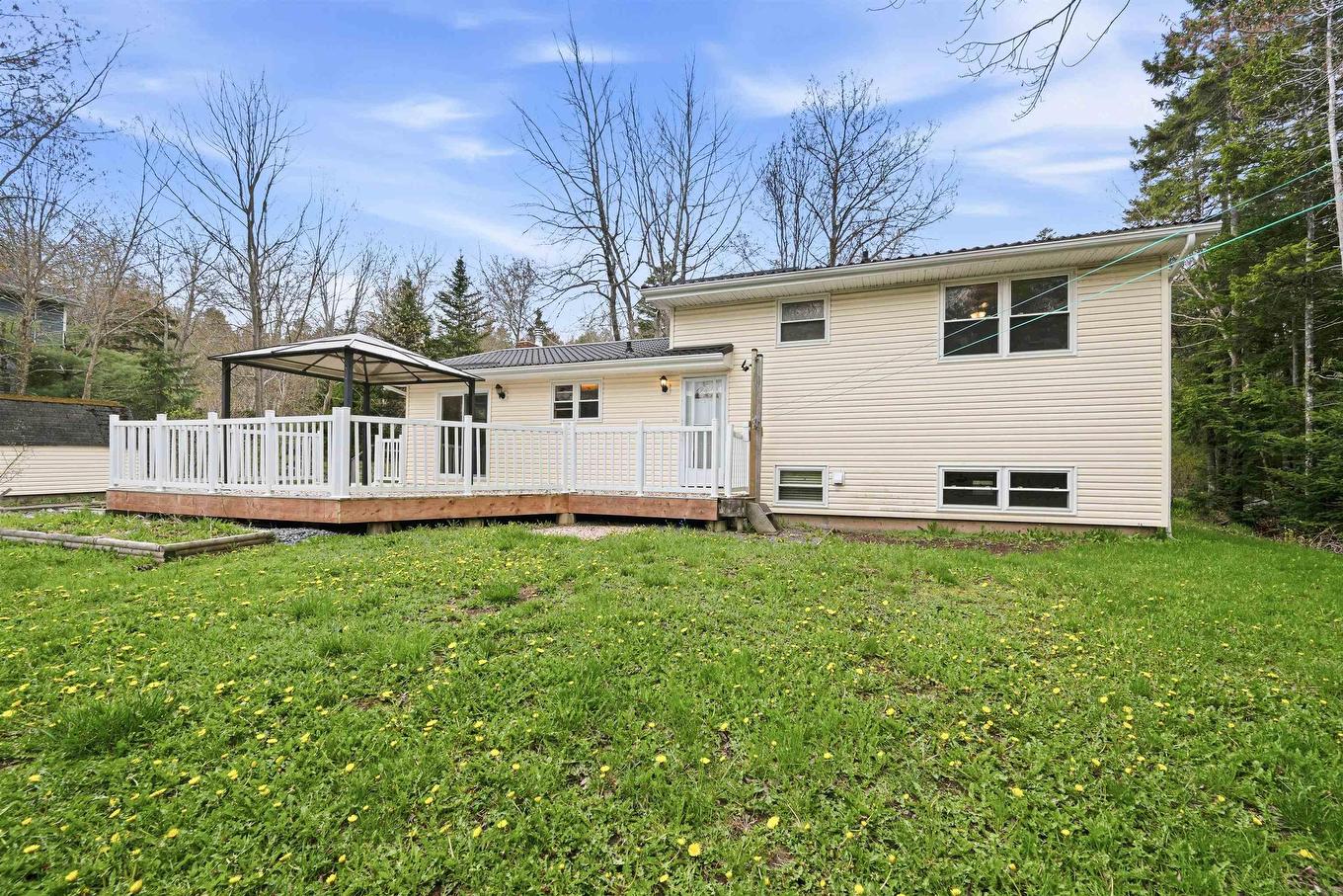 81 Armanda Crescent, Fall River, NS