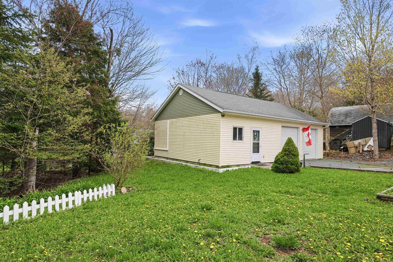 81 Armanda Crescent, Fall River, NS