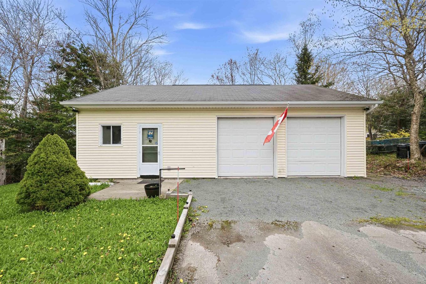 81 Armanda Crescent, Fall River, NS