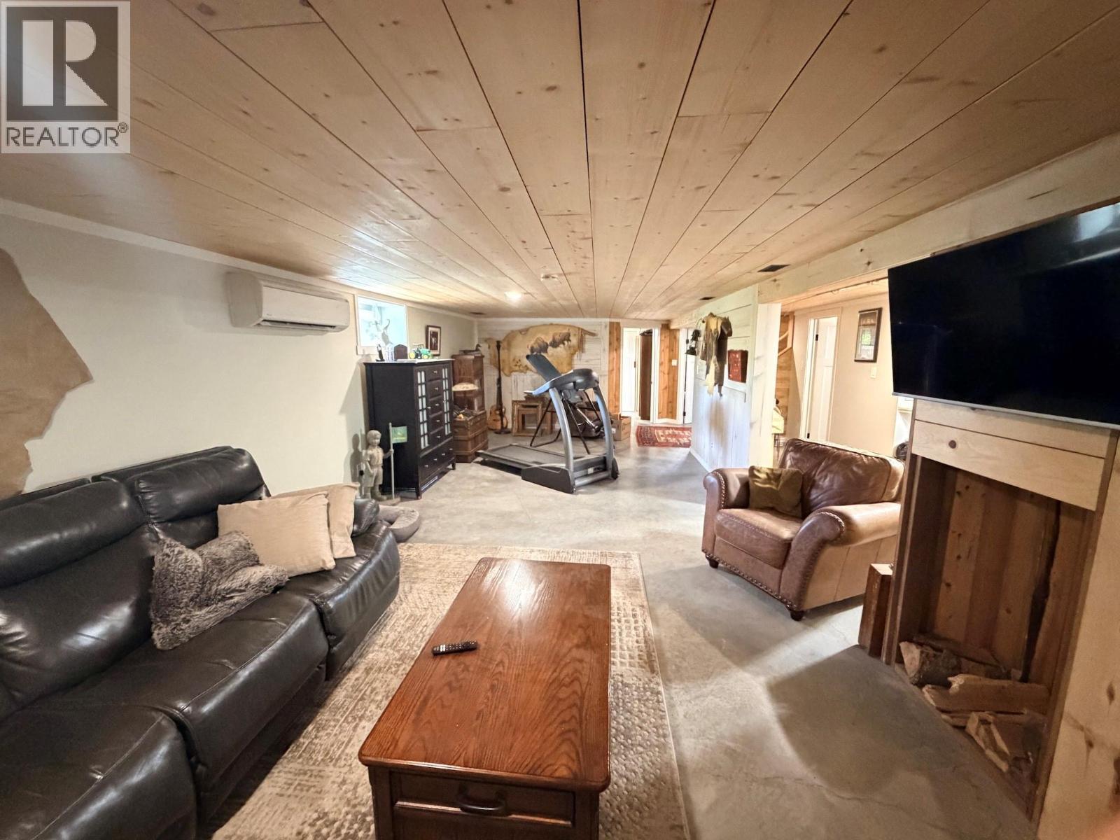 rec room - 270 Brash-Allen Road, Enderby, BC - Indoor