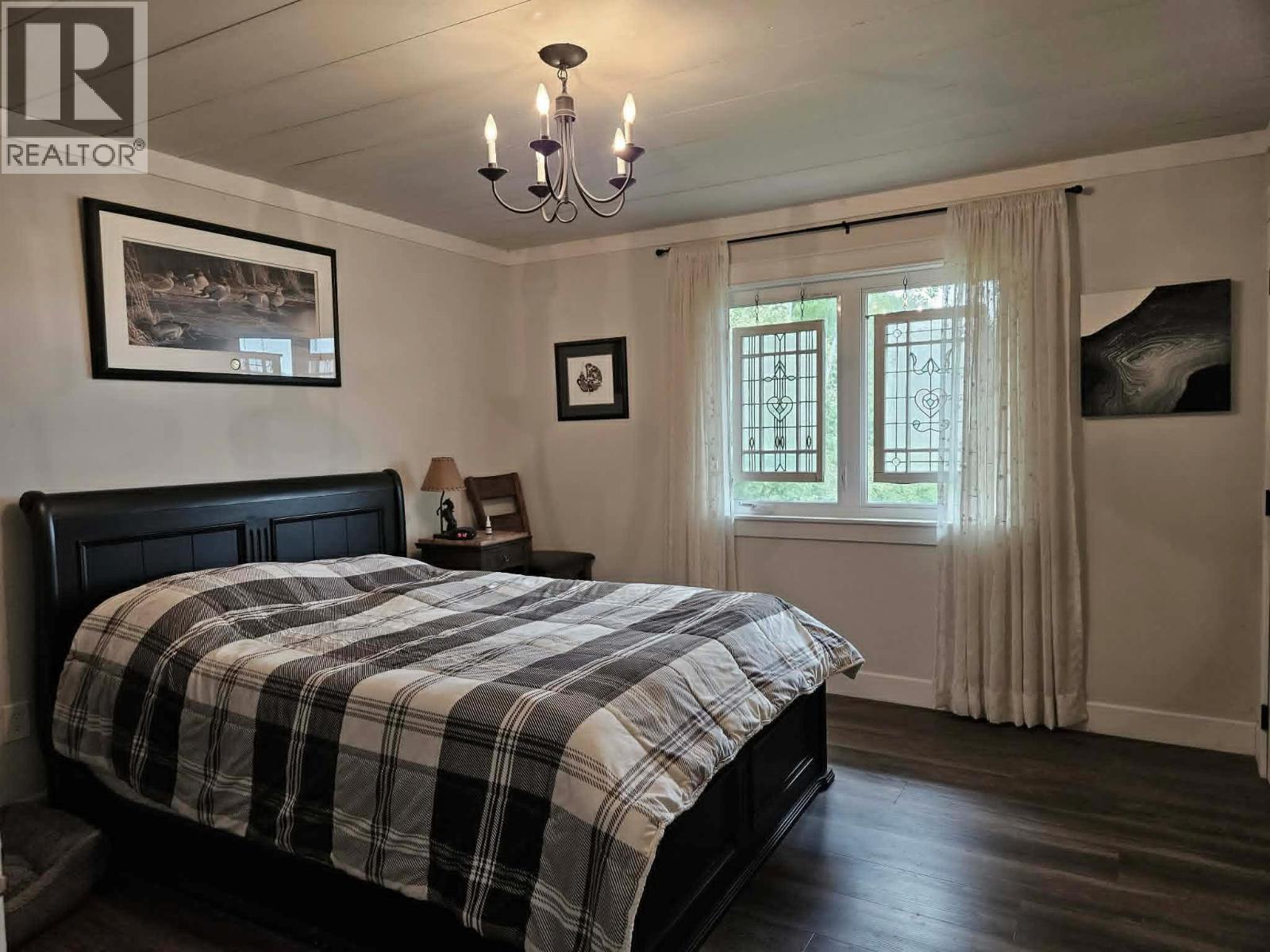 Primary bedroom - 270 Brash-Allen Road, Enderby, BC - Indoor Photo Showing Bedroom