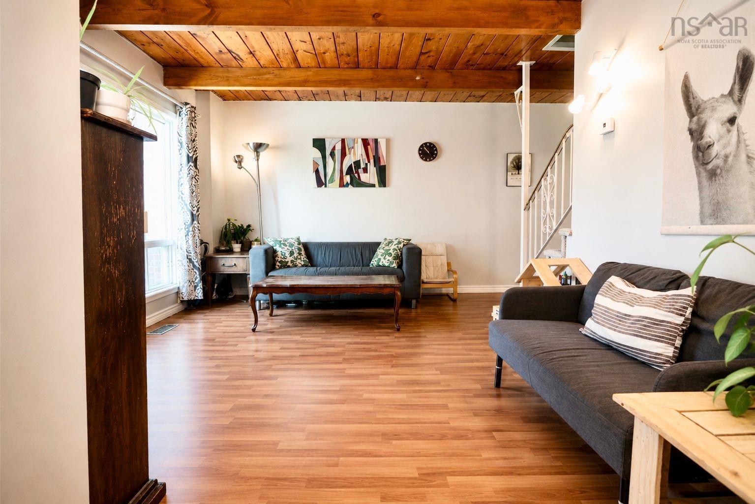 541 Arklow Drive, Dartmouth, NS - Indoor Photo Showing Living Room