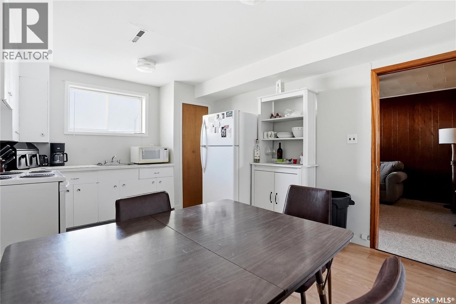 1306 6Th Avenue N, Saskatoon, SK - Indoor