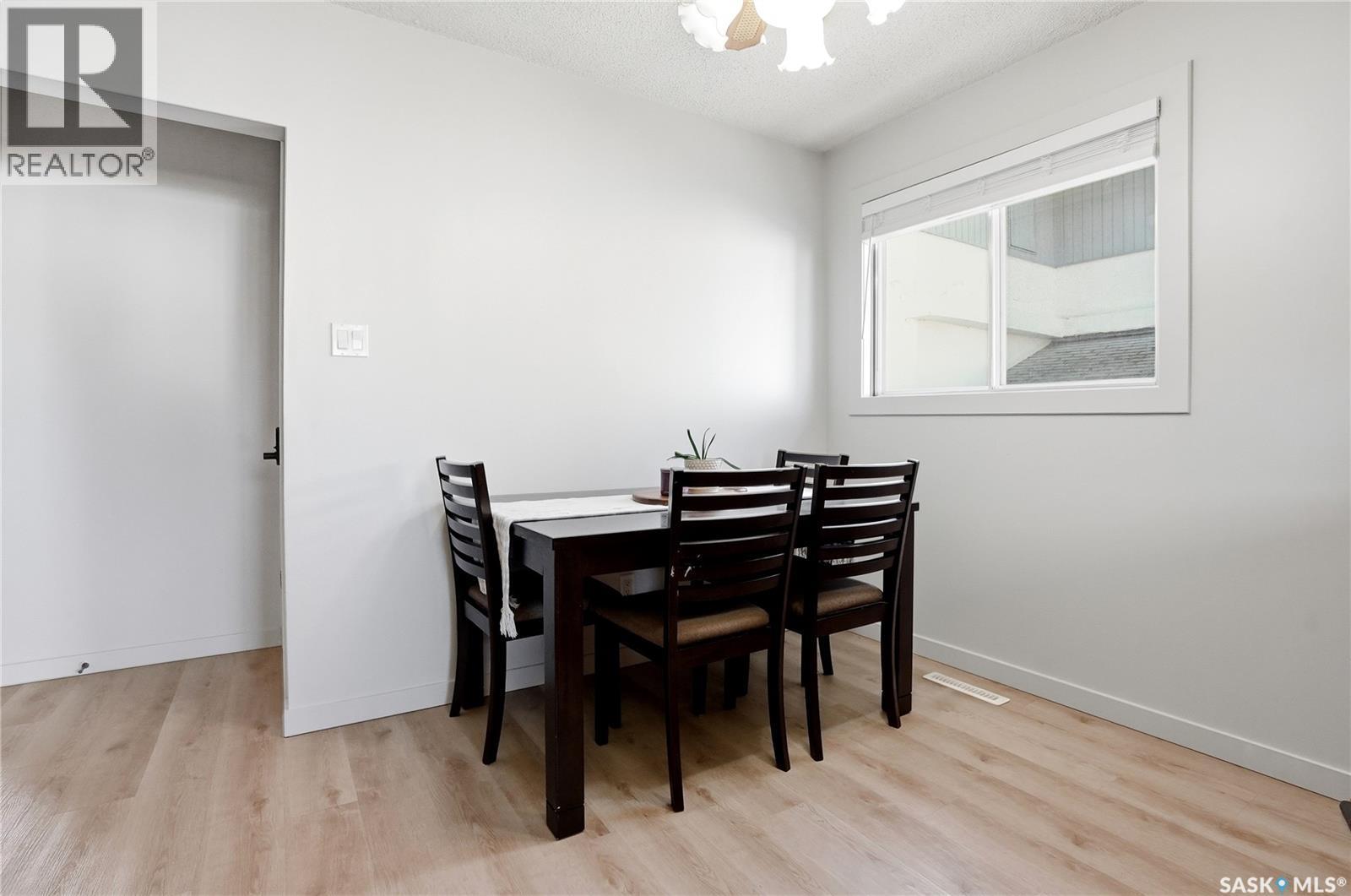 1306 6Th Avenue N, Saskatoon, SK - Indoor Photo Showing Dining Room