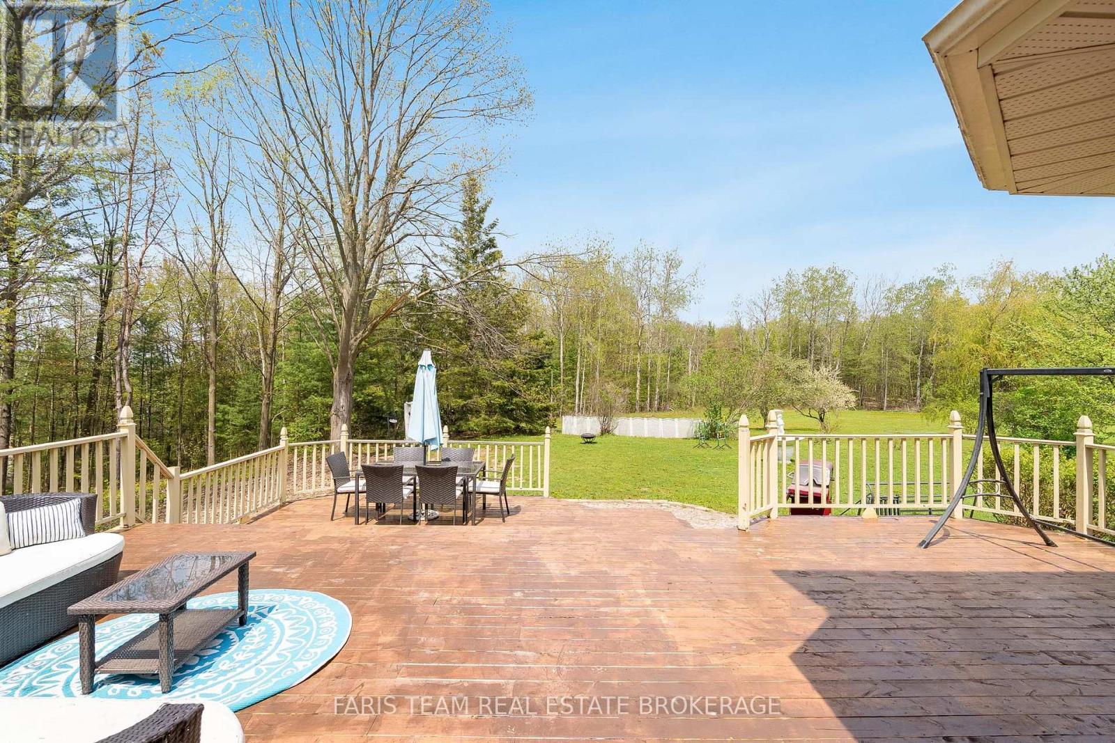 4 Mills Circle, Springwater, ON - Outdoor