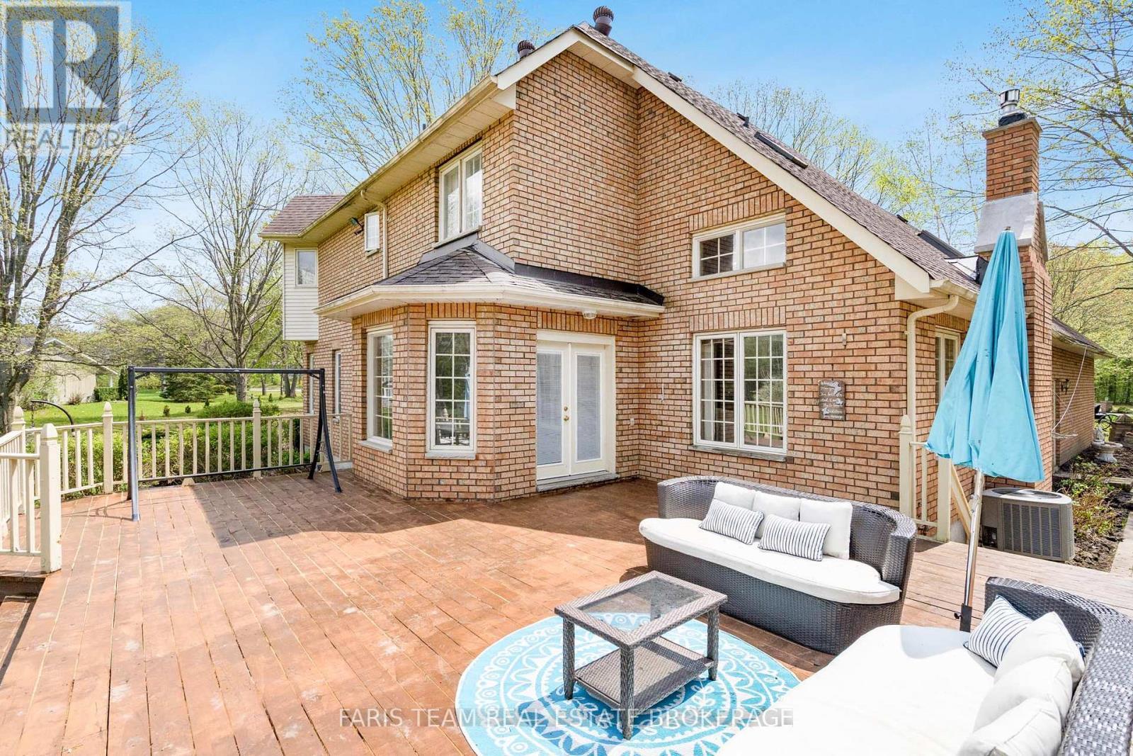 4 Mills Circle, Springwater, ON - Outdoor With Exterior