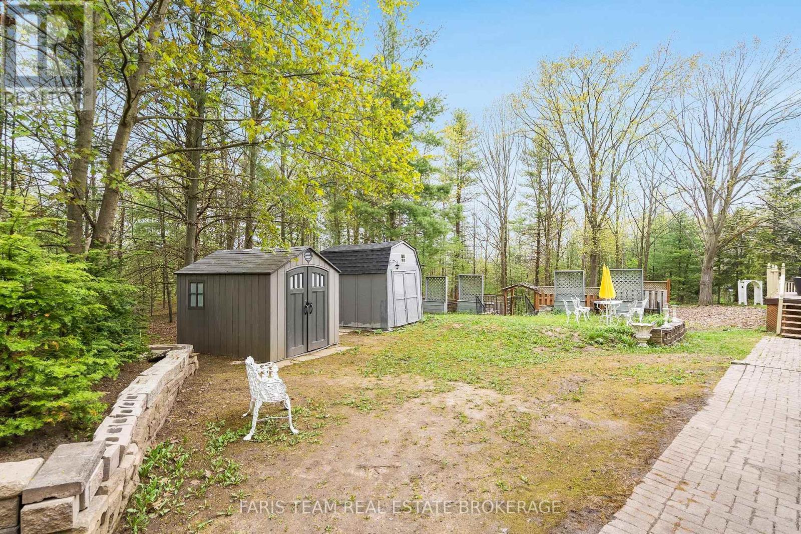 4 Mills Circle, Springwater, ON - Outdoor