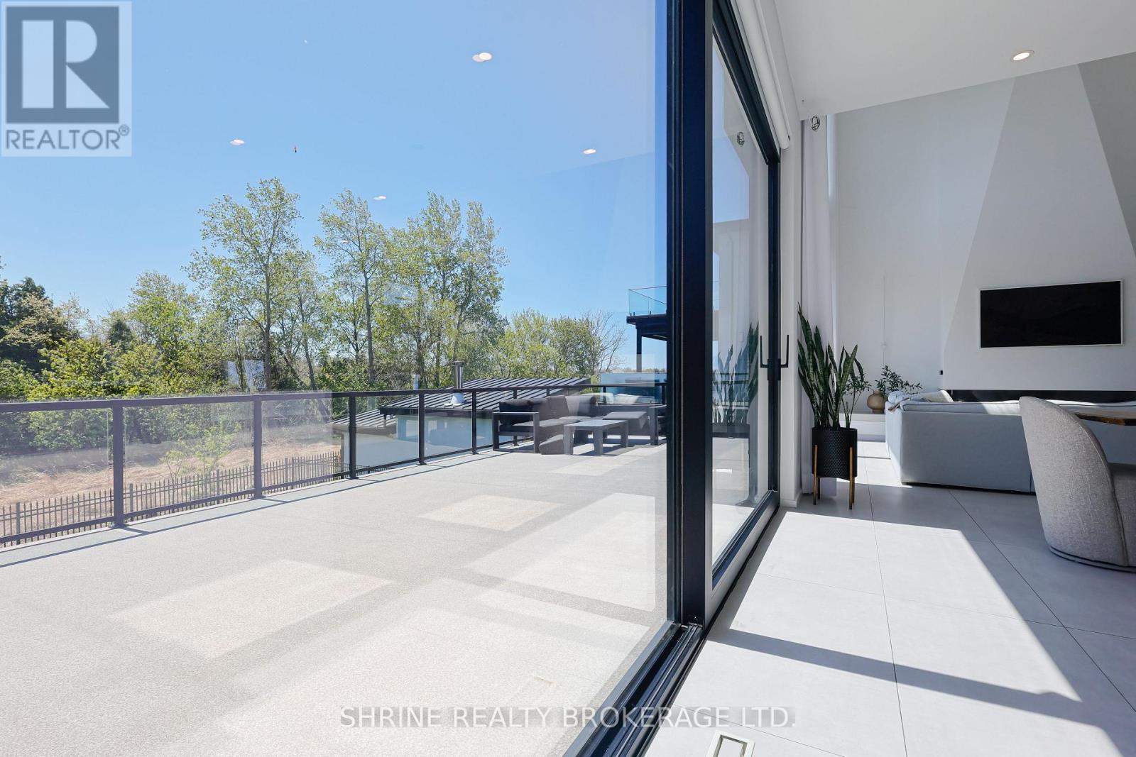 228 Edgewater Boulevard, Middlesex Centre, ON -