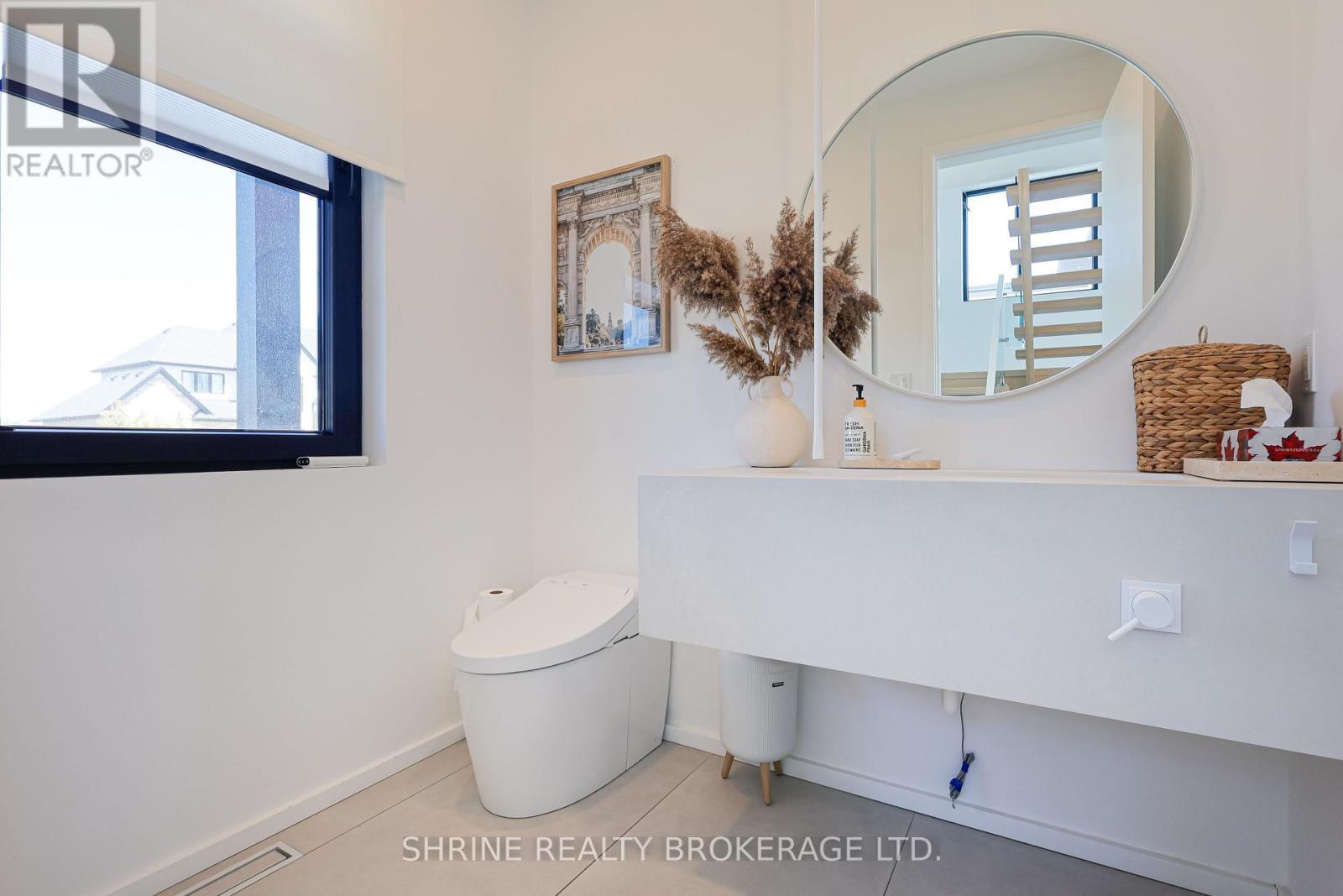 228 Edgewater Boulevard, Middlesex Centre, ON - Indoor Photo Showing Bathroom