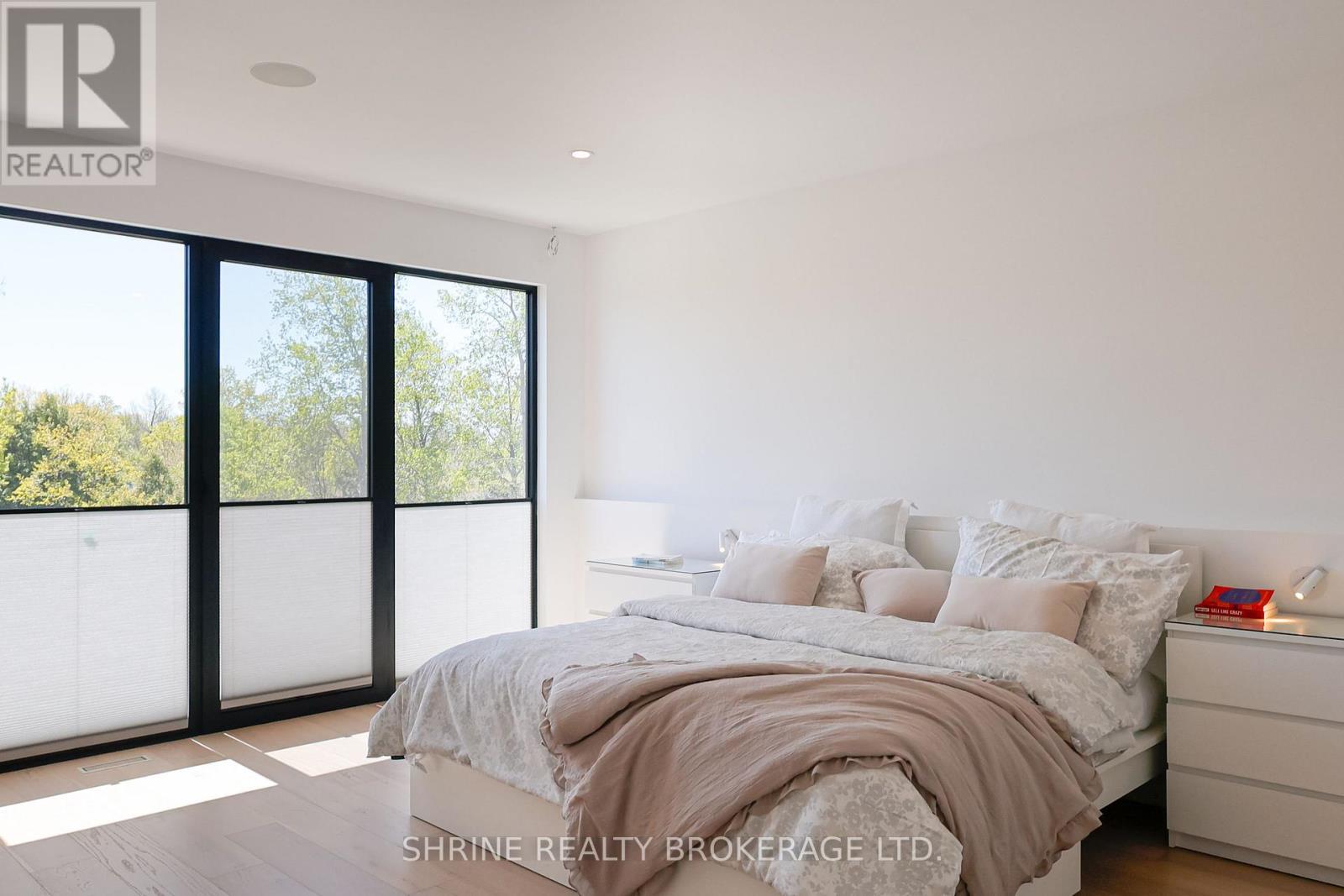 228 Edgewater Boulevard, Middlesex Centre, ON - Indoor Photo Showing Bedroom