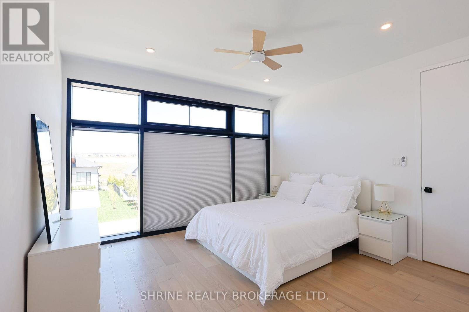 228 Edgewater Boulevard, Middlesex Centre, ON - Indoor Photo Showing Bedroom