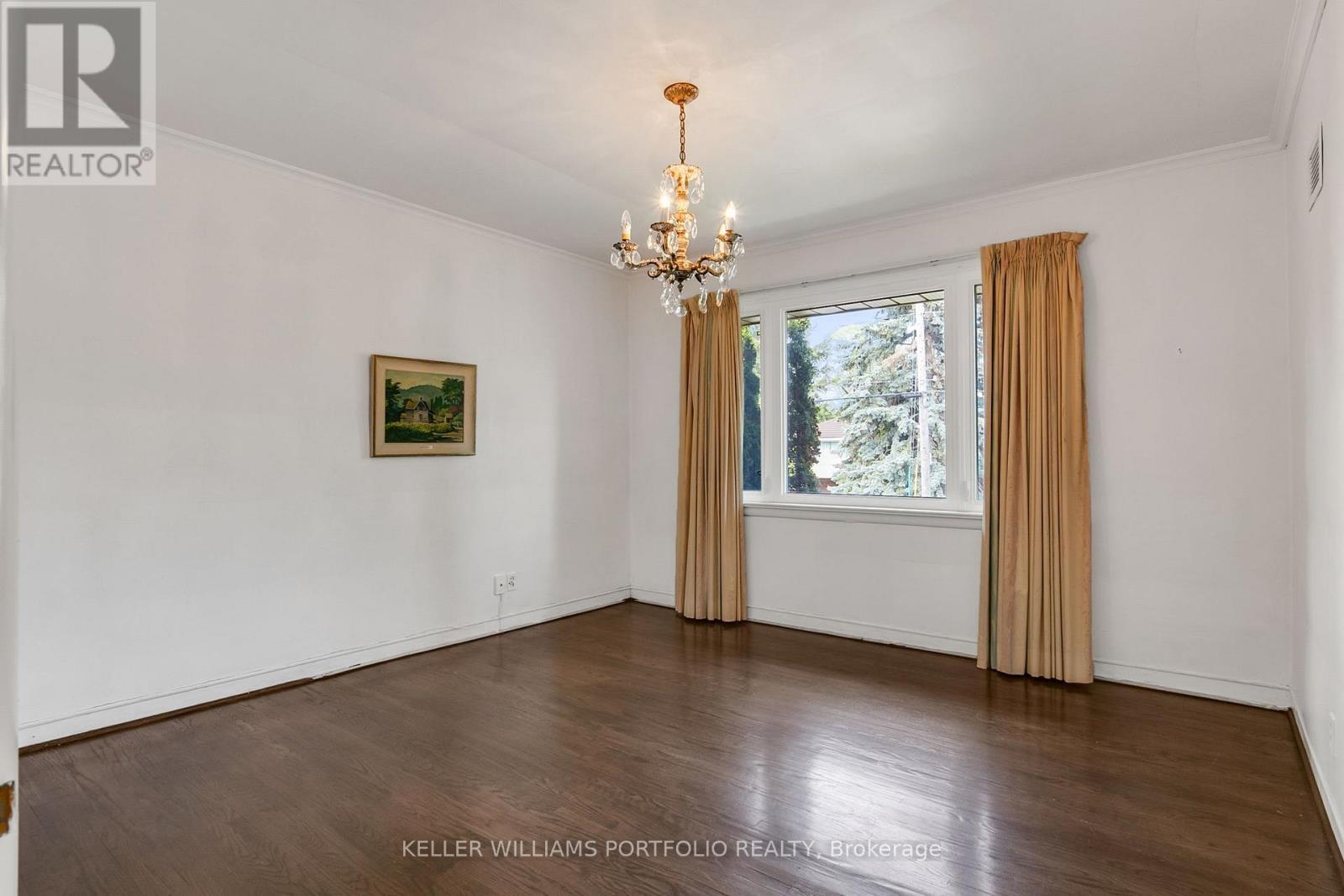 29 Winlock Park, Toronto, ON - Indoor Photo Showing Other Room