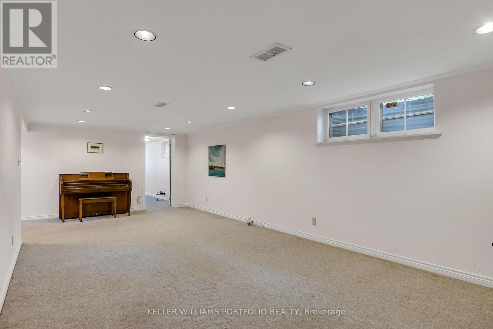 29 Winlock Park, Toronto, ON - Indoor