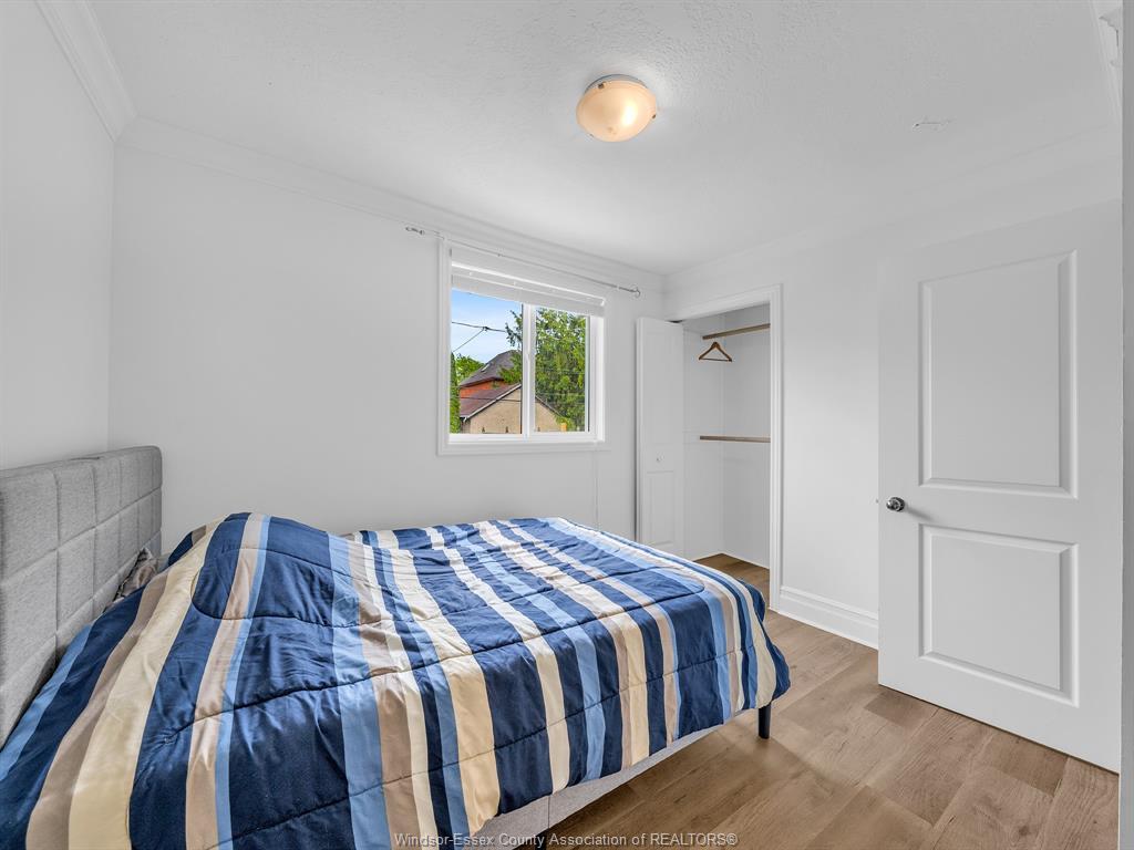 828 Lincoln, Windsor, ON