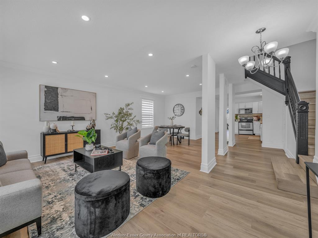 828 Lincoln, Windsor, ON