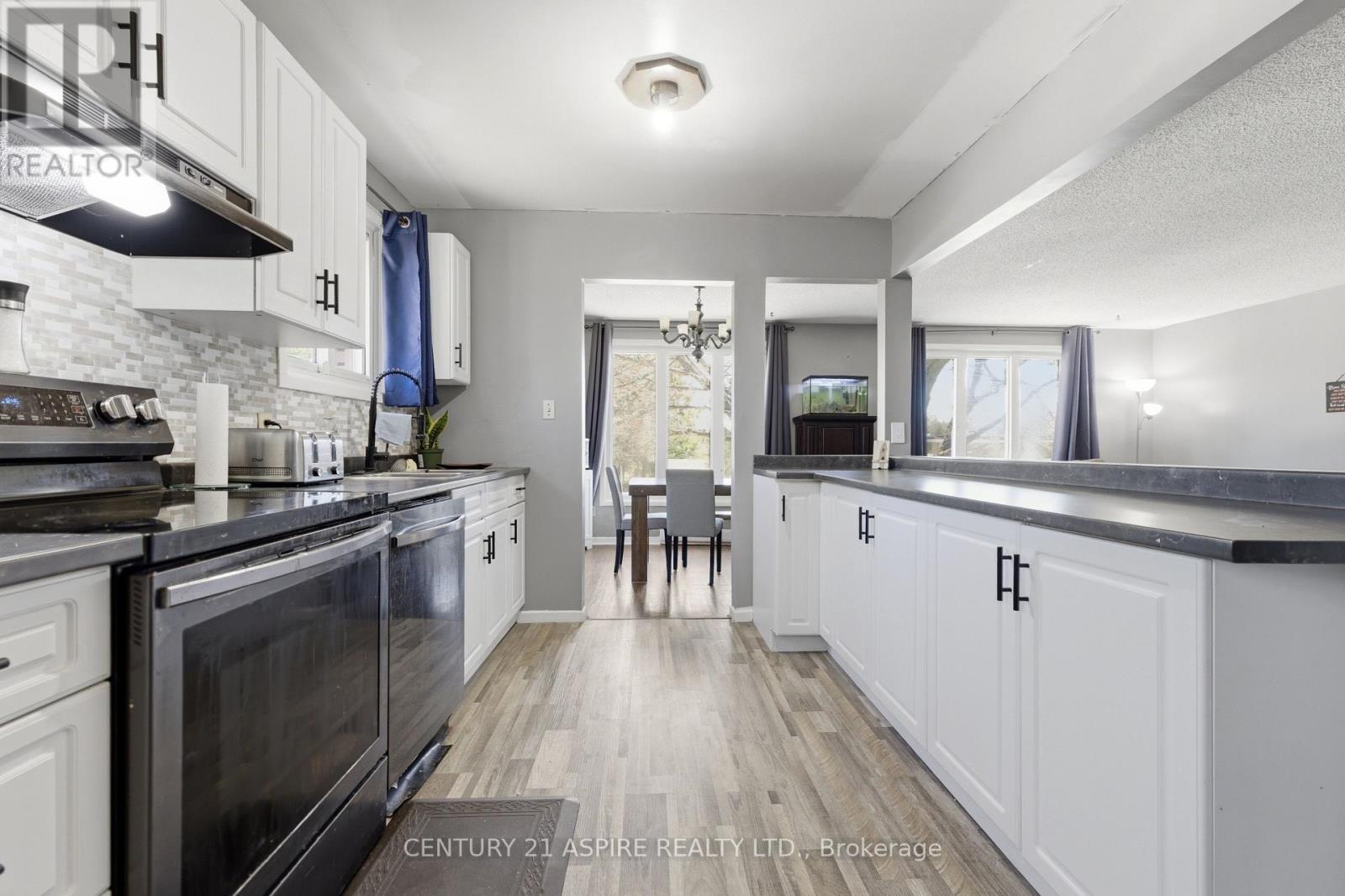 93 Frontenac Crescent, Deep River, ON - Indoor Photo Showing Kitchen