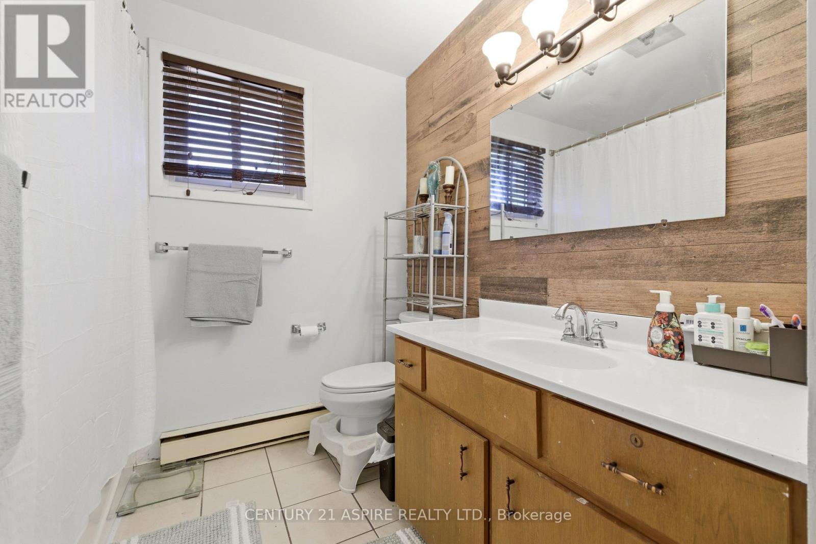 93 Frontenac Crescent, Deep River, ON - Indoor Photo Showing Bathroom