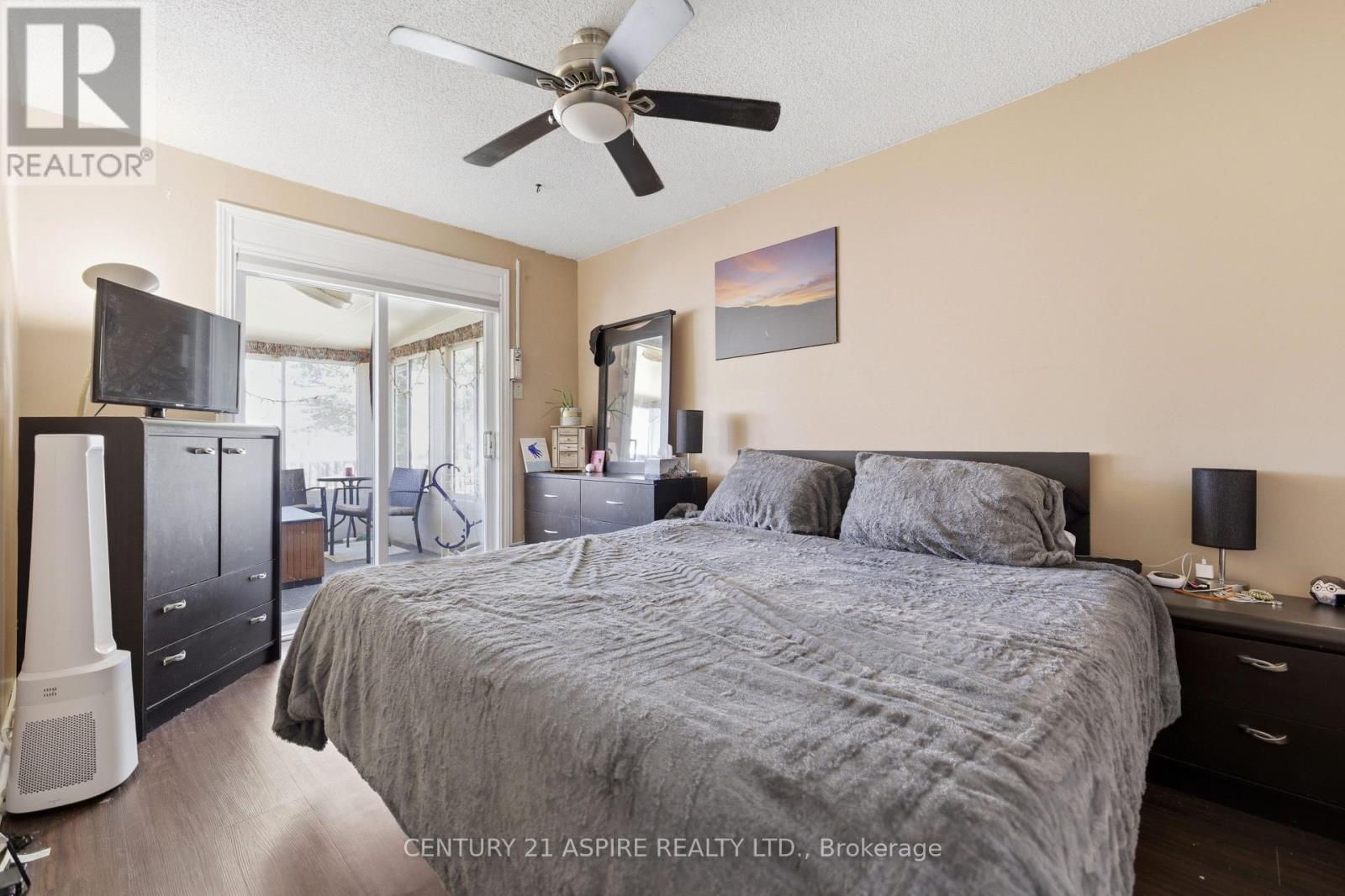 93 Frontenac Crescent, Deep River, ON - Indoor Photo Showing Bedroom