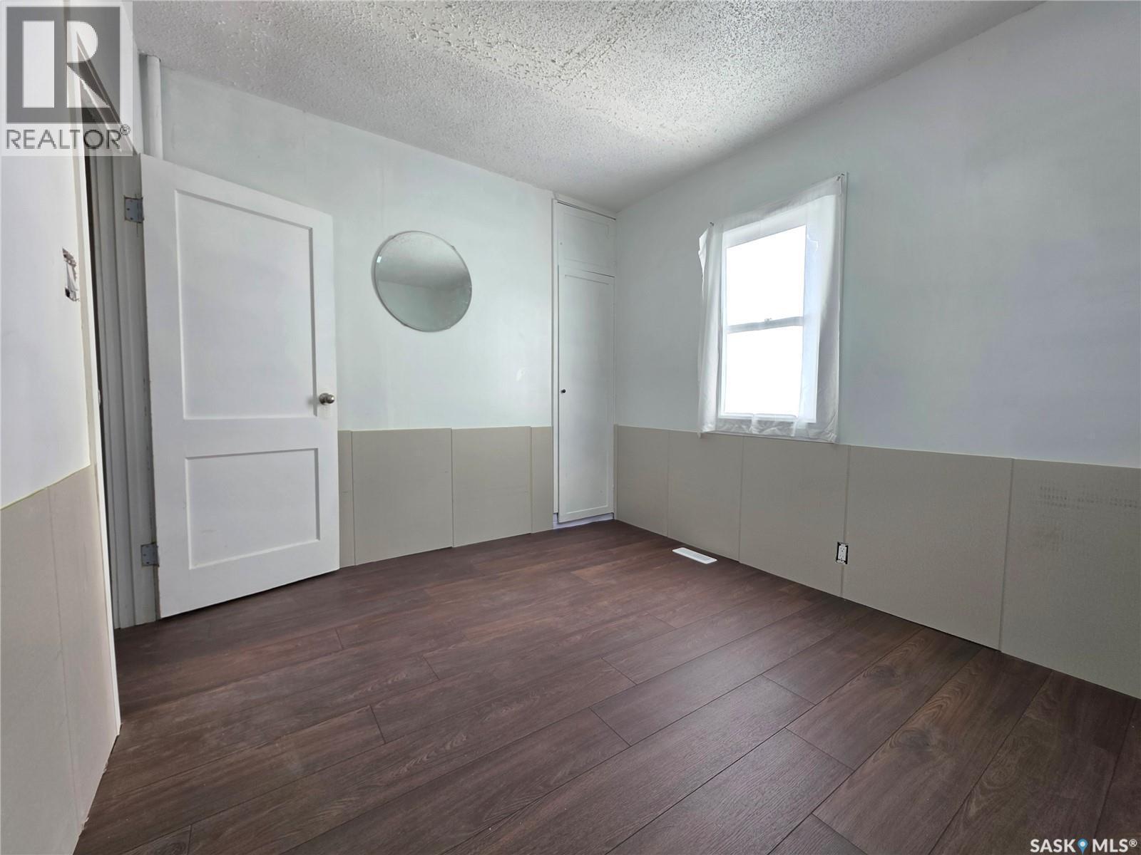 478 3Rd Avenue Nw, Swift Current, SK - Indoor Photo Showing Other Room
