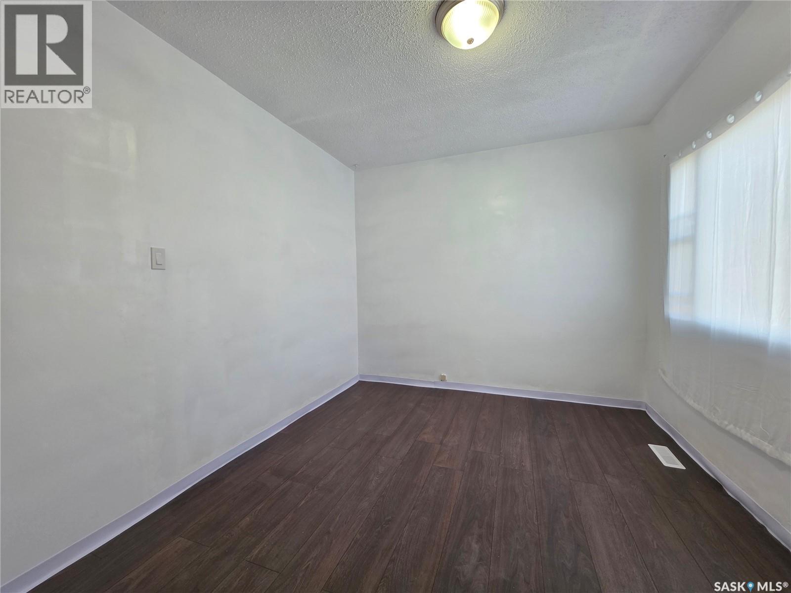478 3Rd Avenue Nw, Swift Current, SK - Indoor Photo Showing Other Room