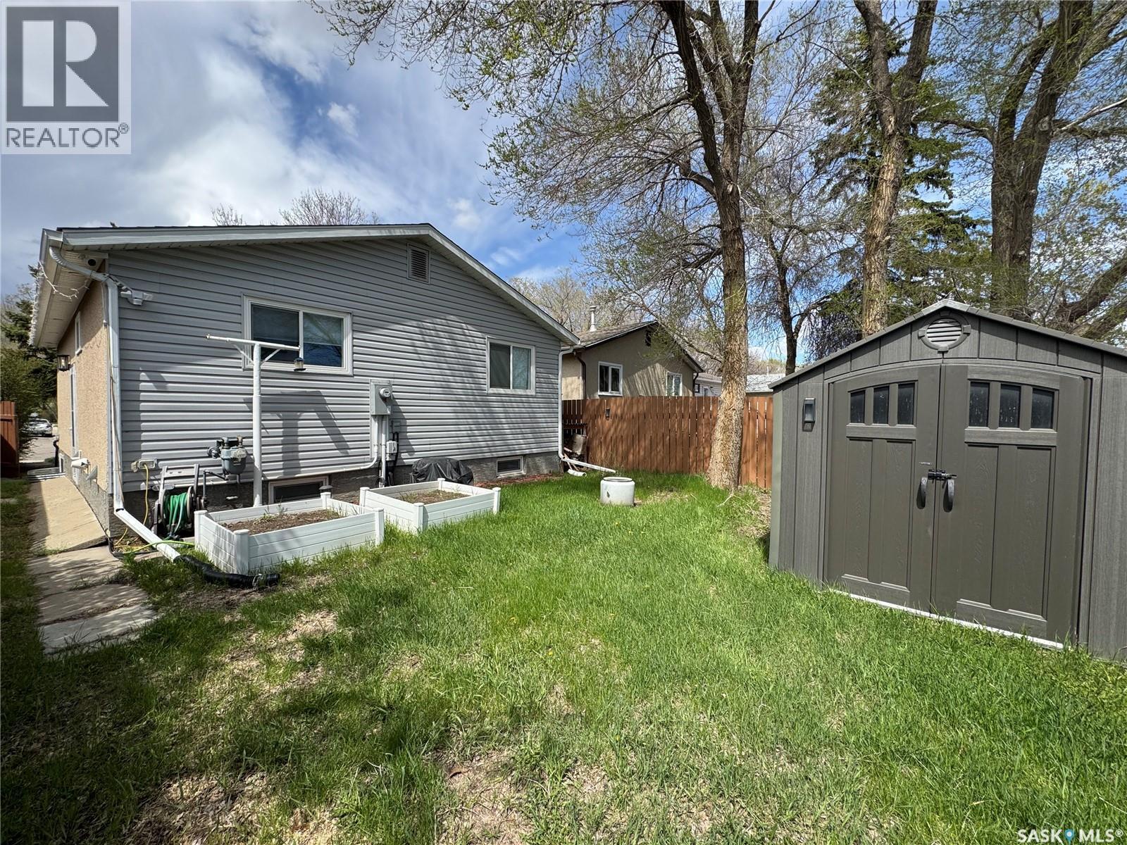 43 Marshall Crescent, Regina, SK - Outdoor