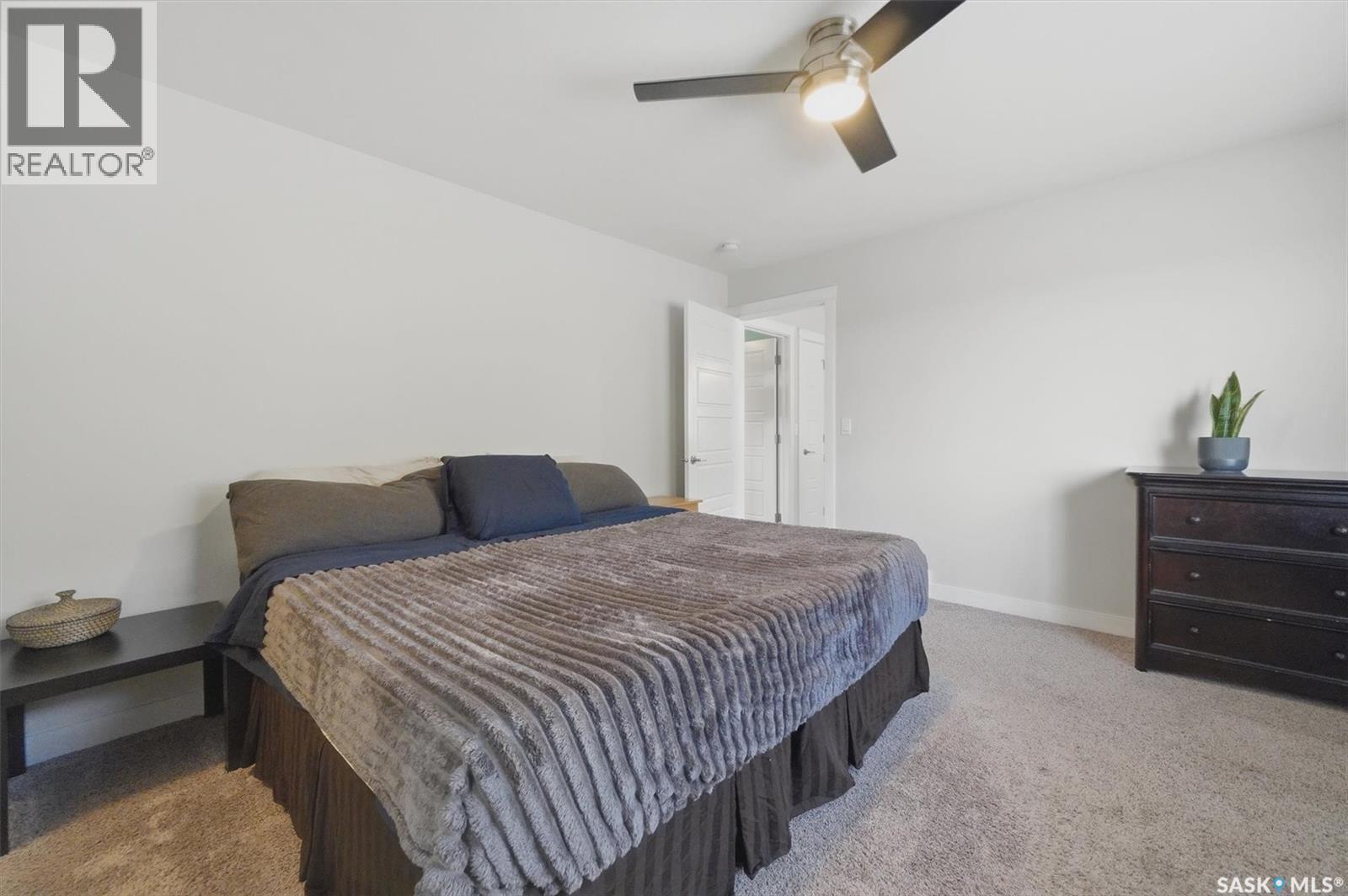530 Maple Crescent, Warman, SK - Indoor Photo Showing Bedroom