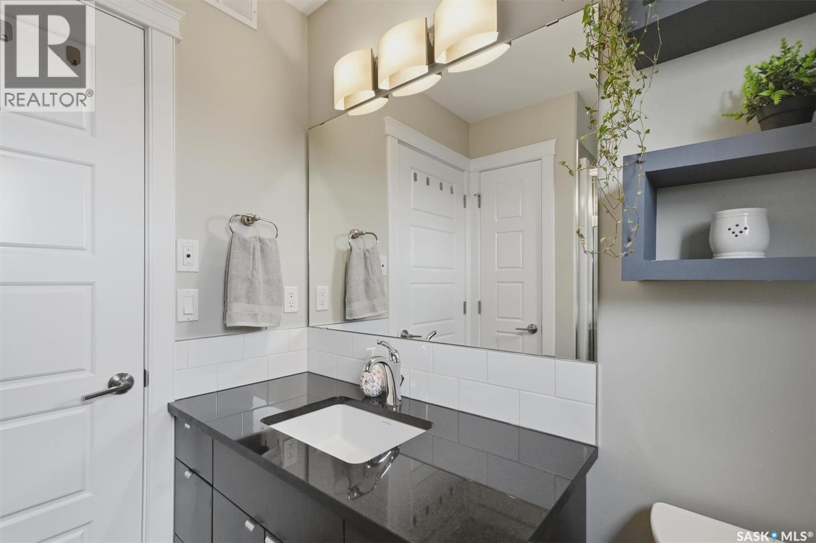 530 Maple Crescent, Warman, SK - Indoor Photo Showing Bathroom