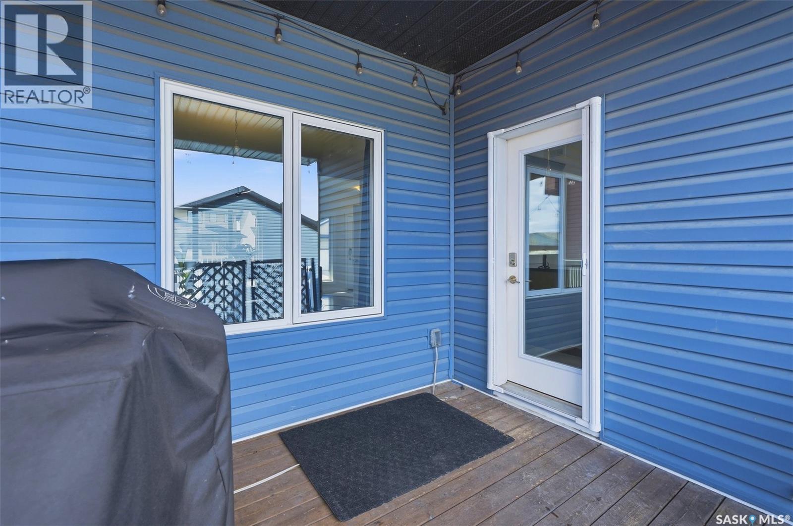 530 Maple Crescent, Warman, SK - Outdoor With Exterior