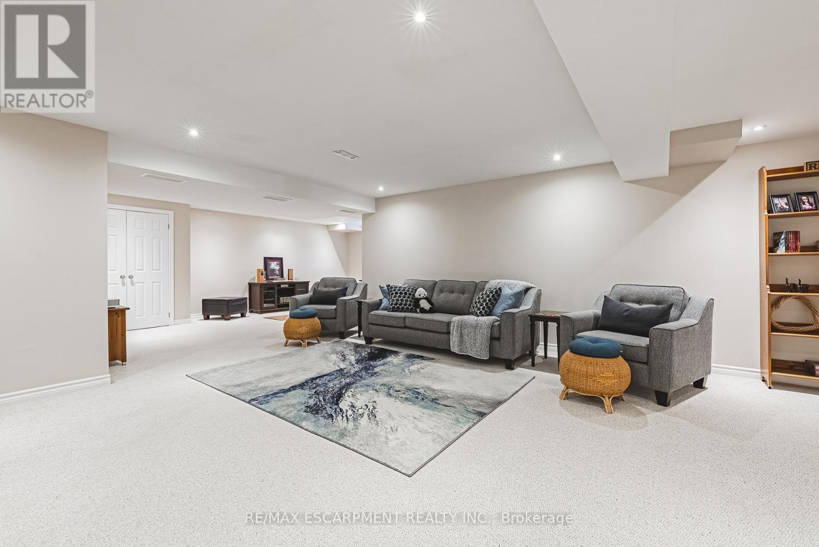 2178 Berwick Drive, Burlington, ON - Indoor