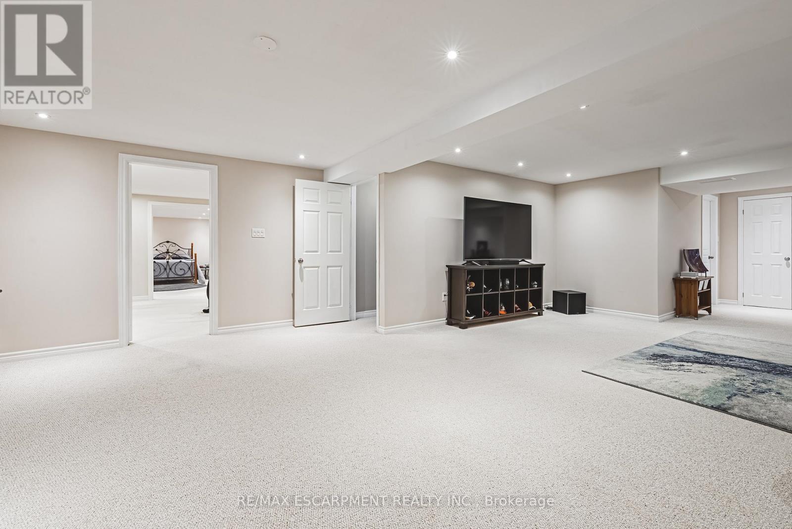 2178 Berwick Drive, Burlington, ON - Indoor