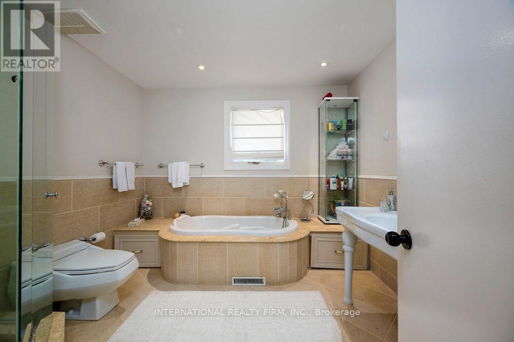 122 Willingdon Road, Ottawa, ON - Indoor Photo Showing Bathroom